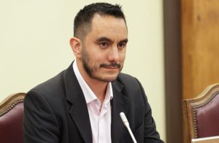 Director Nicolás Hurtado expone ante la Comisión de Gobierno Interior de la Cámara.